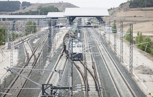 La estación Rosa de Lima Manzano sigue esperando la llegada de la Alta Velocidad - Foto: Patricia González